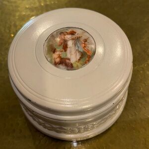 Vintage Musical Powder Puff Box